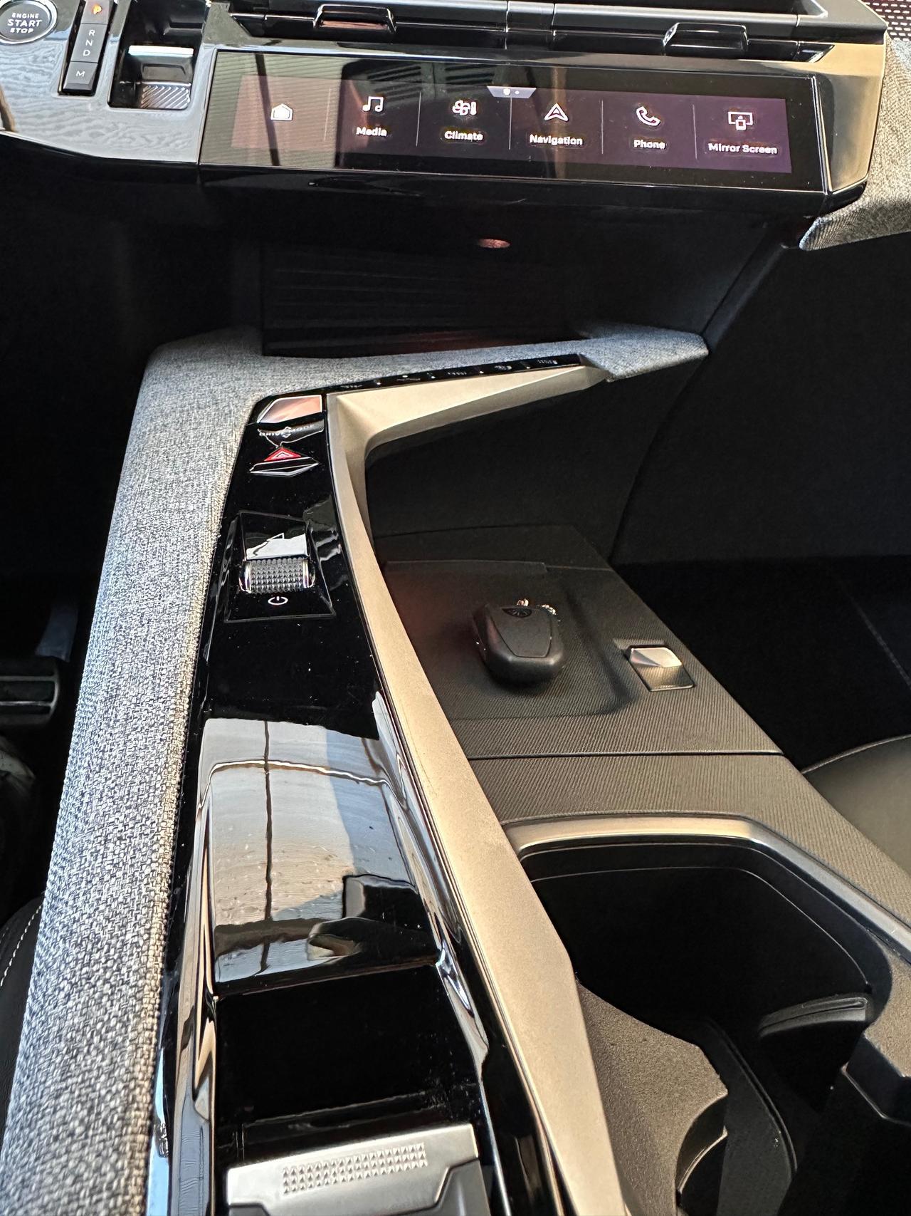 Peugeot 3008 3008 1.2 hybrid Allure 145cv e-dcs6