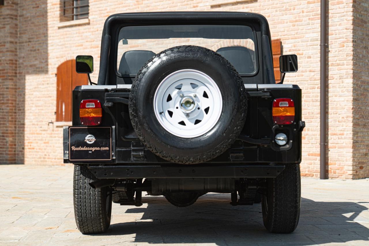 Jeep CJ-8 SCRAMBLER - RDS01618