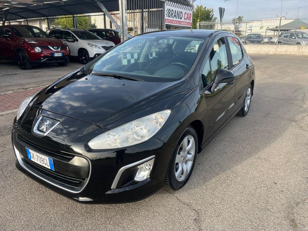 Peugeot 308 1.4 benzina/gpl 2011