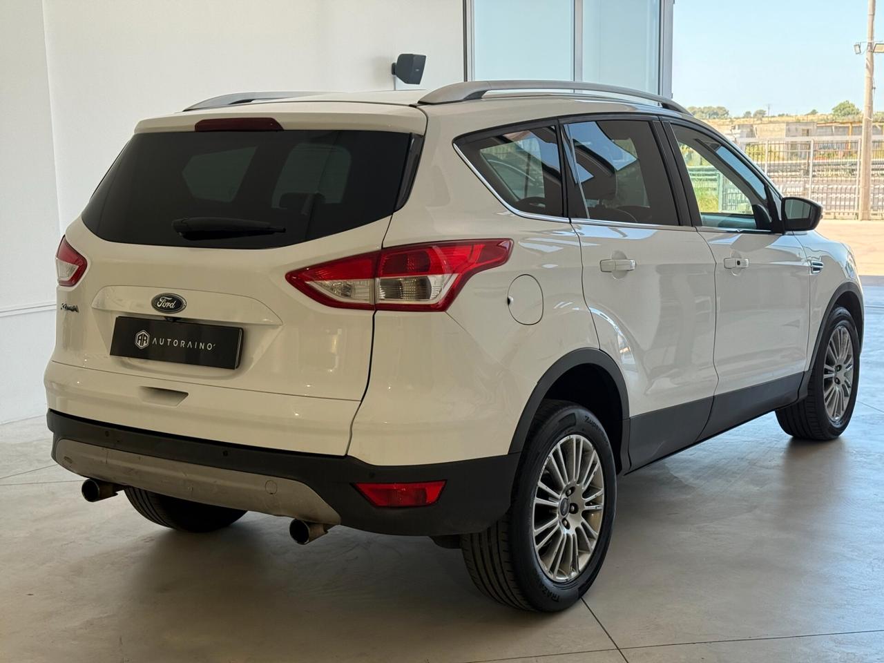 Ford Kuga 2.0 TDCI 140 CV 2WD Business