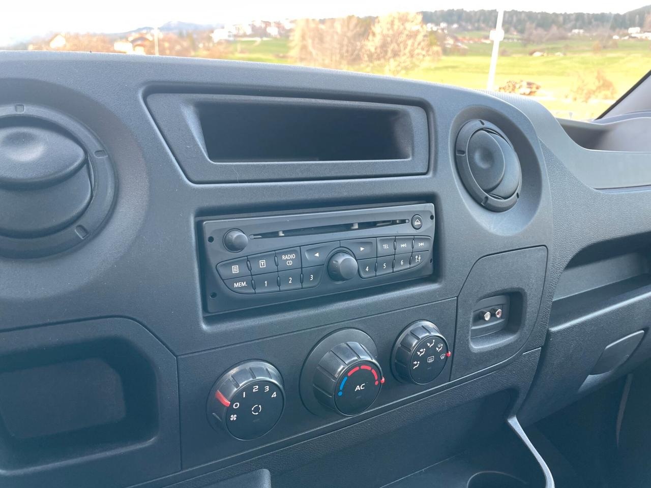 Renault Master 2.3dci 145cv CARROATTREZZI COMEAR