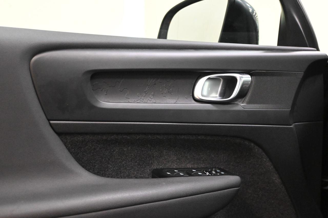 VOLVO XC40 (2017-->) XC40 T2 automatico Core