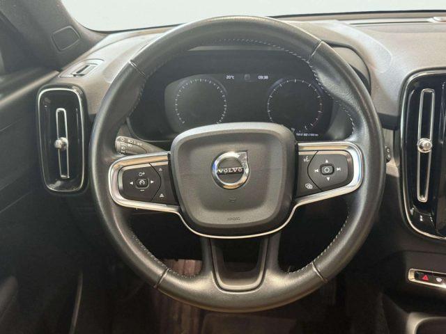 VOLVO XC40 T3 INSCRIPTION AUTOMATICA