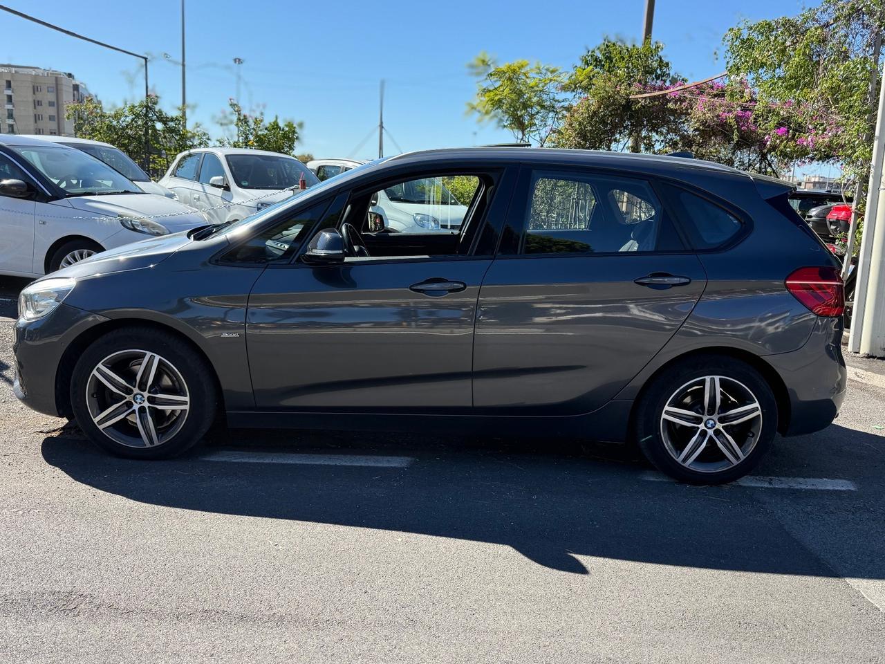 Bmw 2er Active Tourer 218d Luxury Tetto Navi