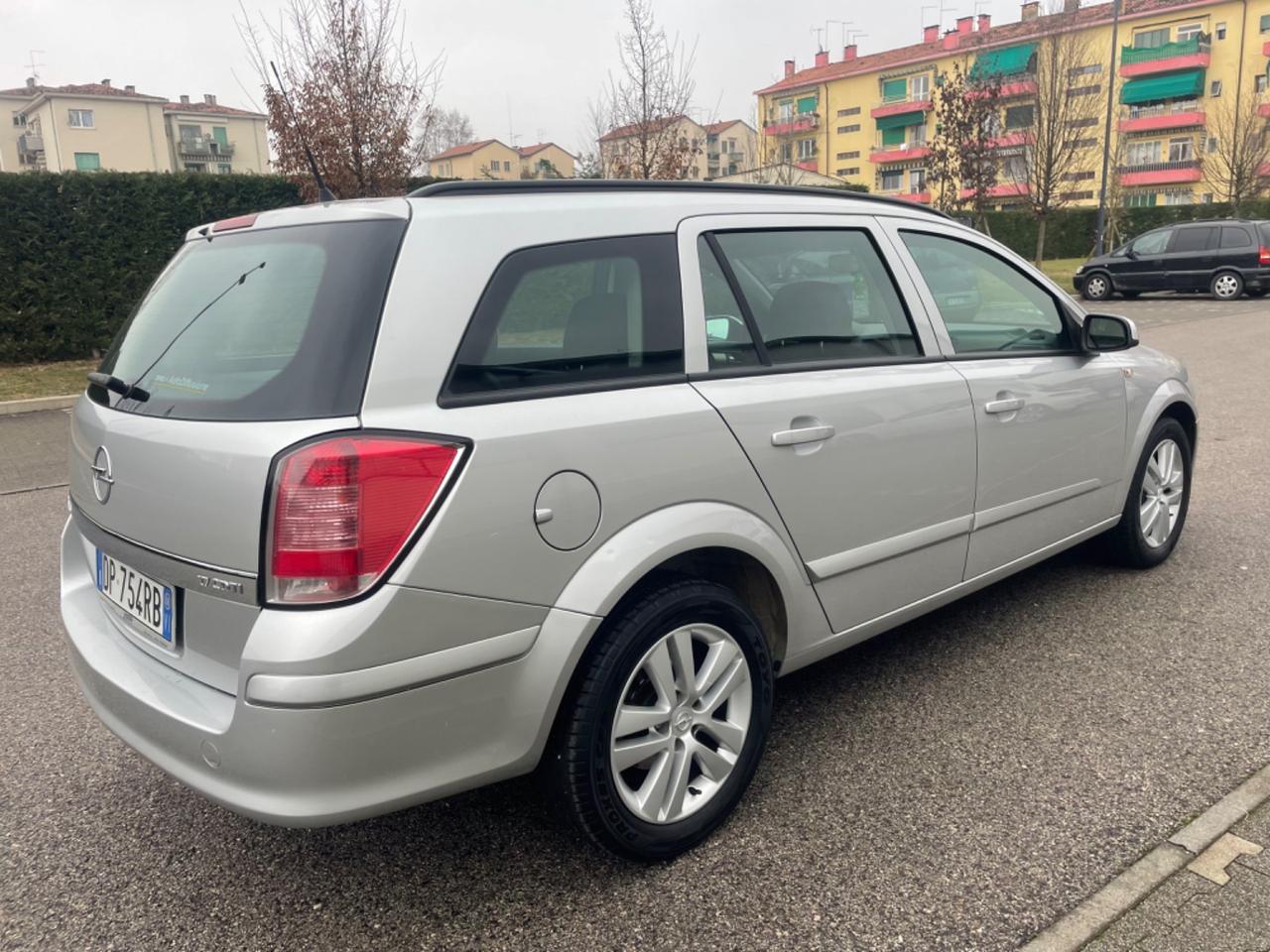 Opel Astra 1.7 CDTI del 2008 ok per neo patt