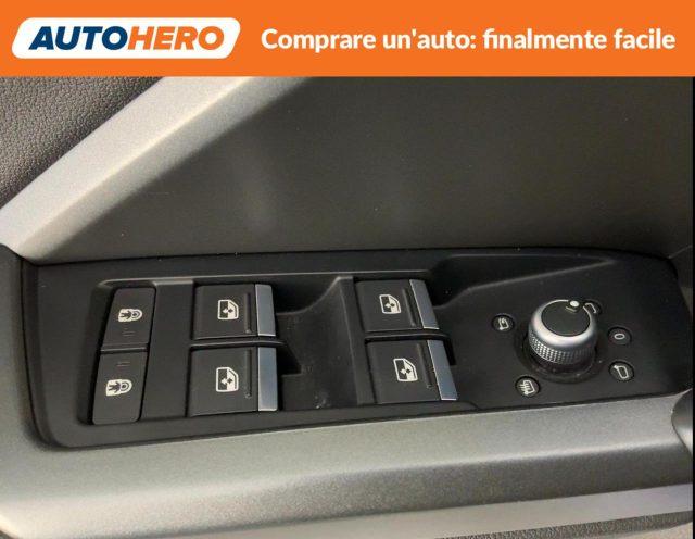 AUDI Q3 35 TDI S line edition