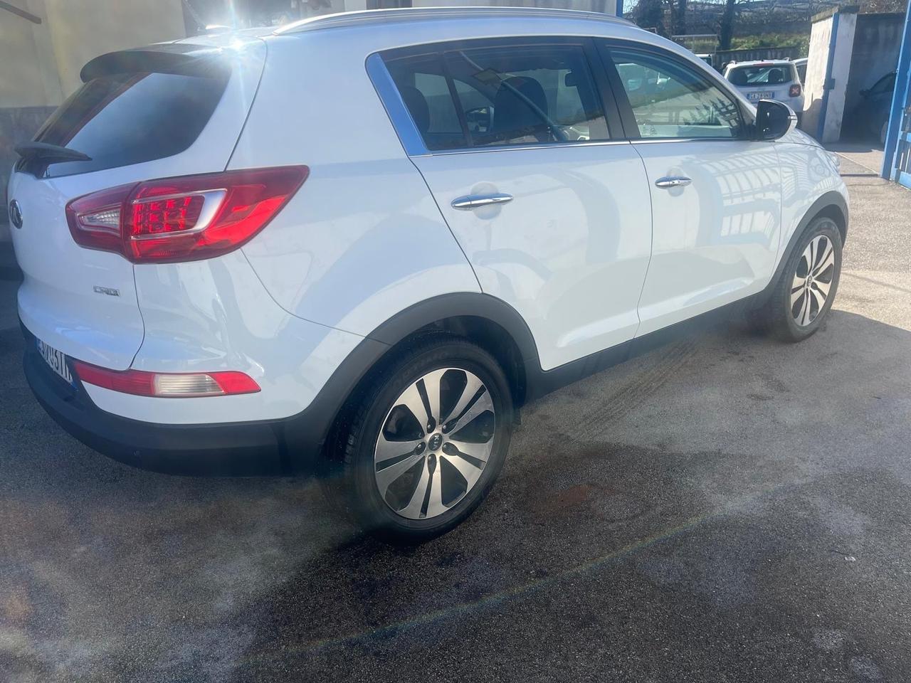 Kia Sportage 1.7 crdi-full-km 100000-2013