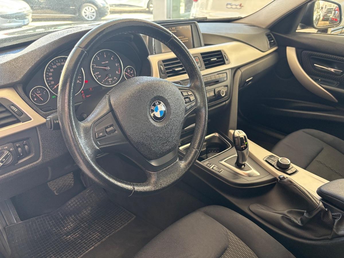 BMW - Serie 3 - 320d Business aut.