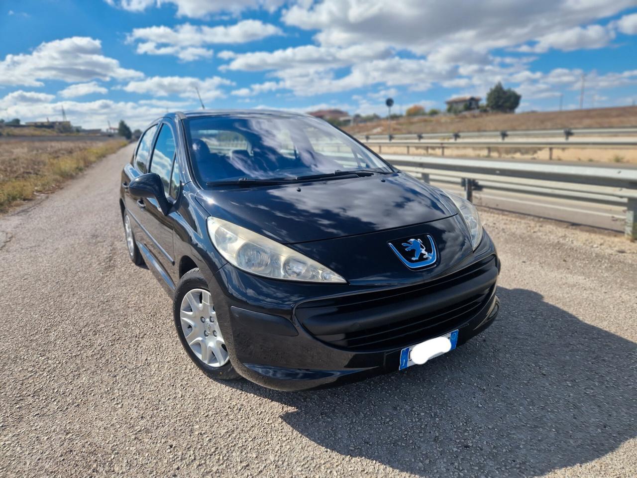 Peugeot 207 1.4 HDi 70CV 5p. X Line