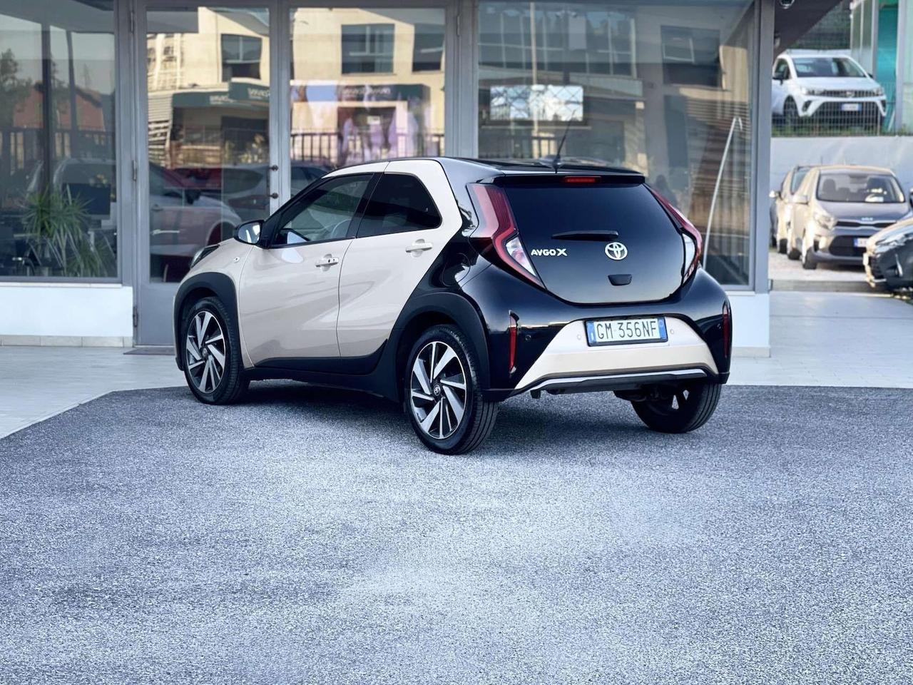 Toyota Aygo 1.0 Benzina 72Cv E6 Automatica Lounge - 2023