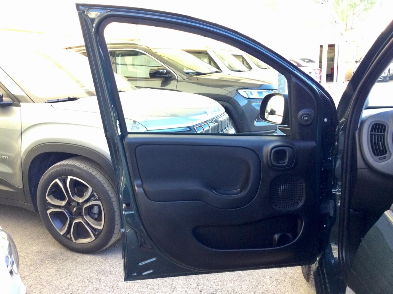 Fiat Panda Cross 1.0 70Cv firefly hybrid 5 Posti