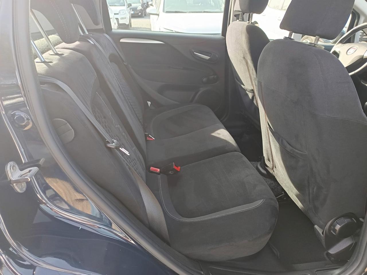 Fiat Punto 2015 - 1.3 MJT II OK NEOP. LB AUTOMOBILI