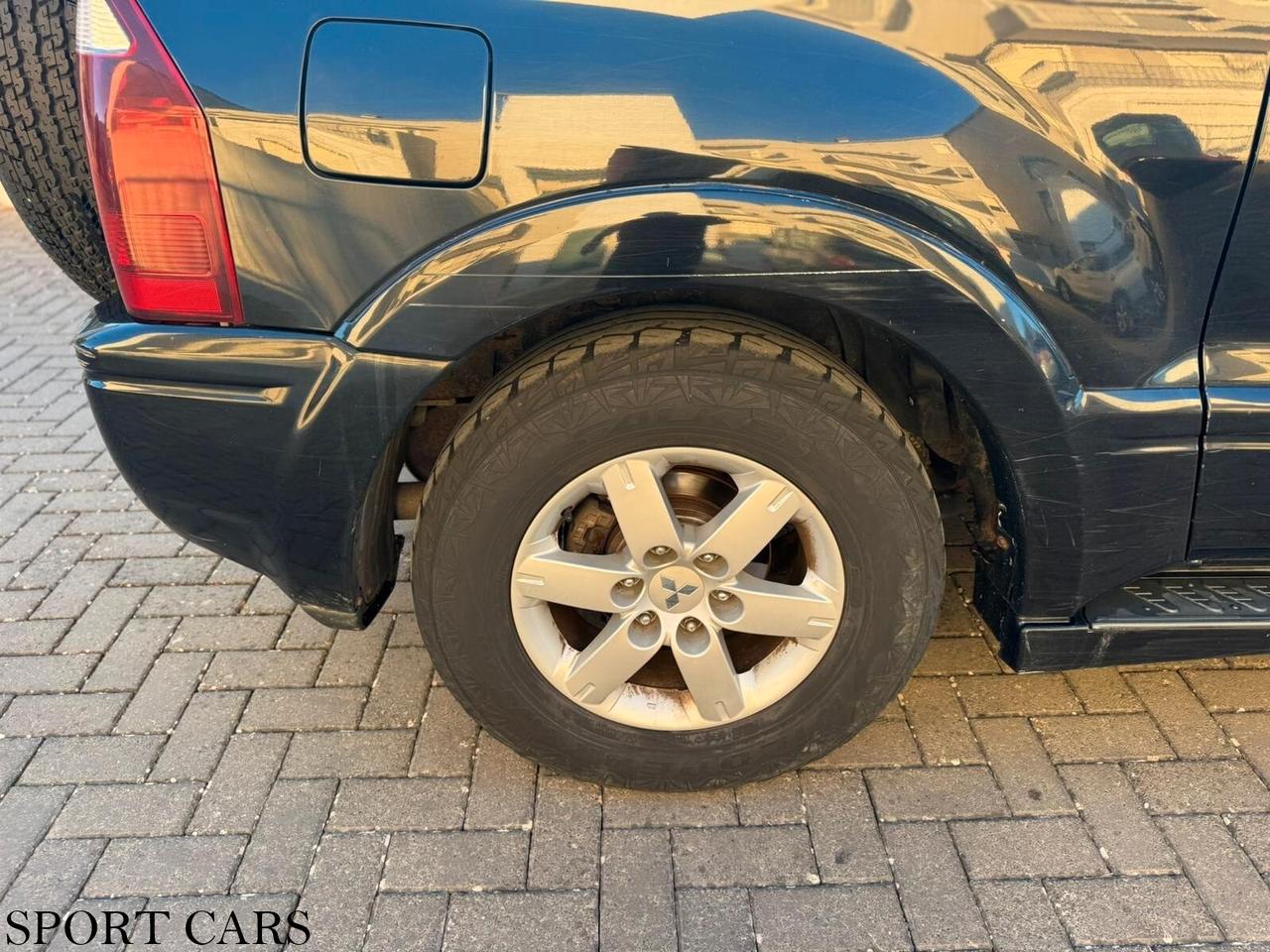 Mitsubishi Pajero 3.2 DI-D 16V 3p. Intense 170 CV