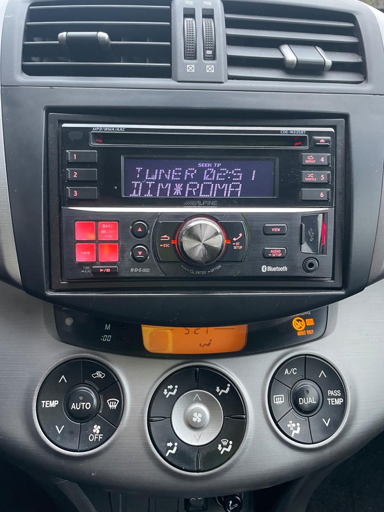 Toyota RAV 4 RAV4 2.2 D-4D 136 CV Luxury GARANTITA