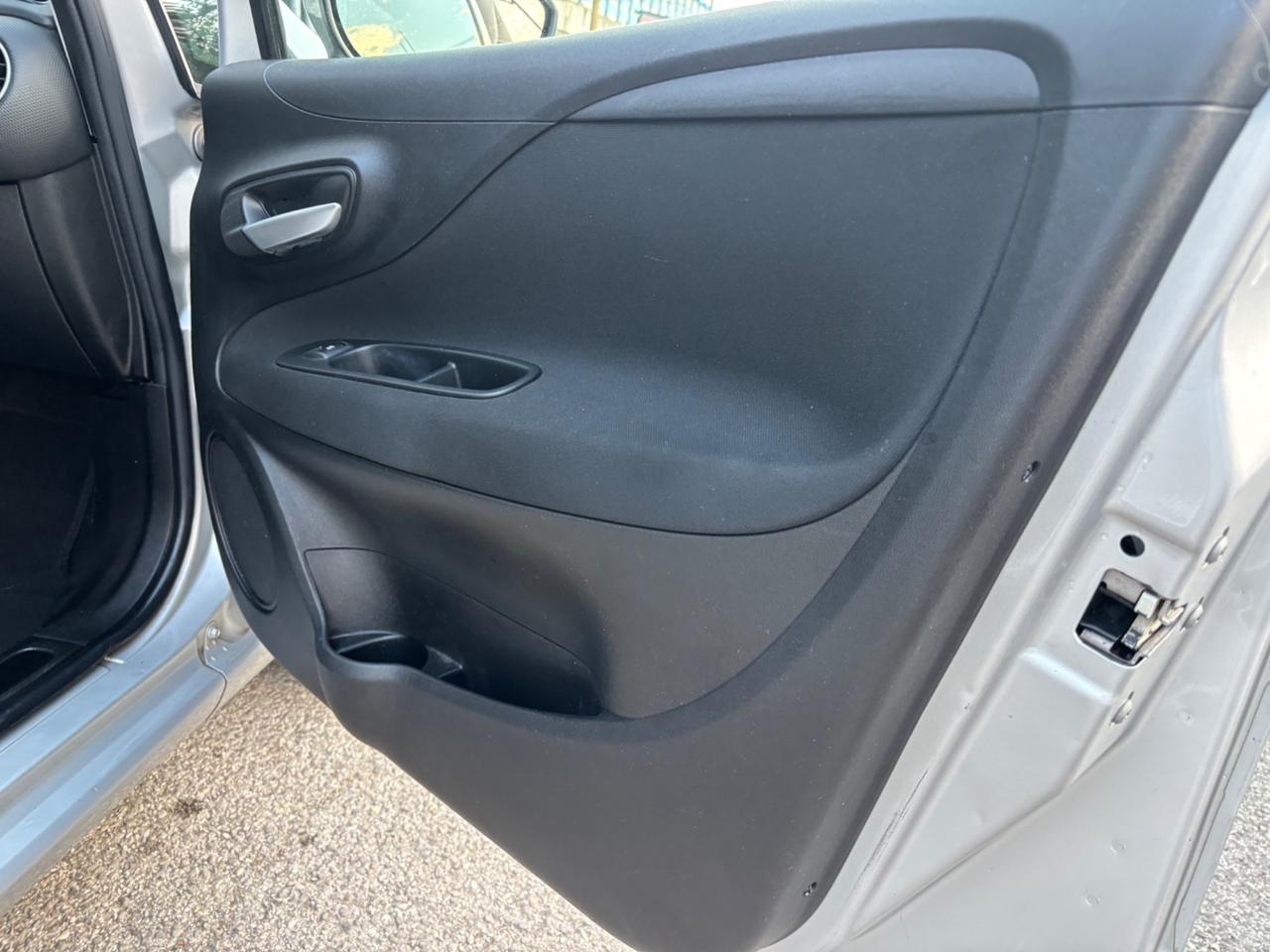 Fiat Punto 1.2 8V 5 porte Street OK NEOPATENTATI