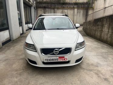 Volvo V50 D2 R-design