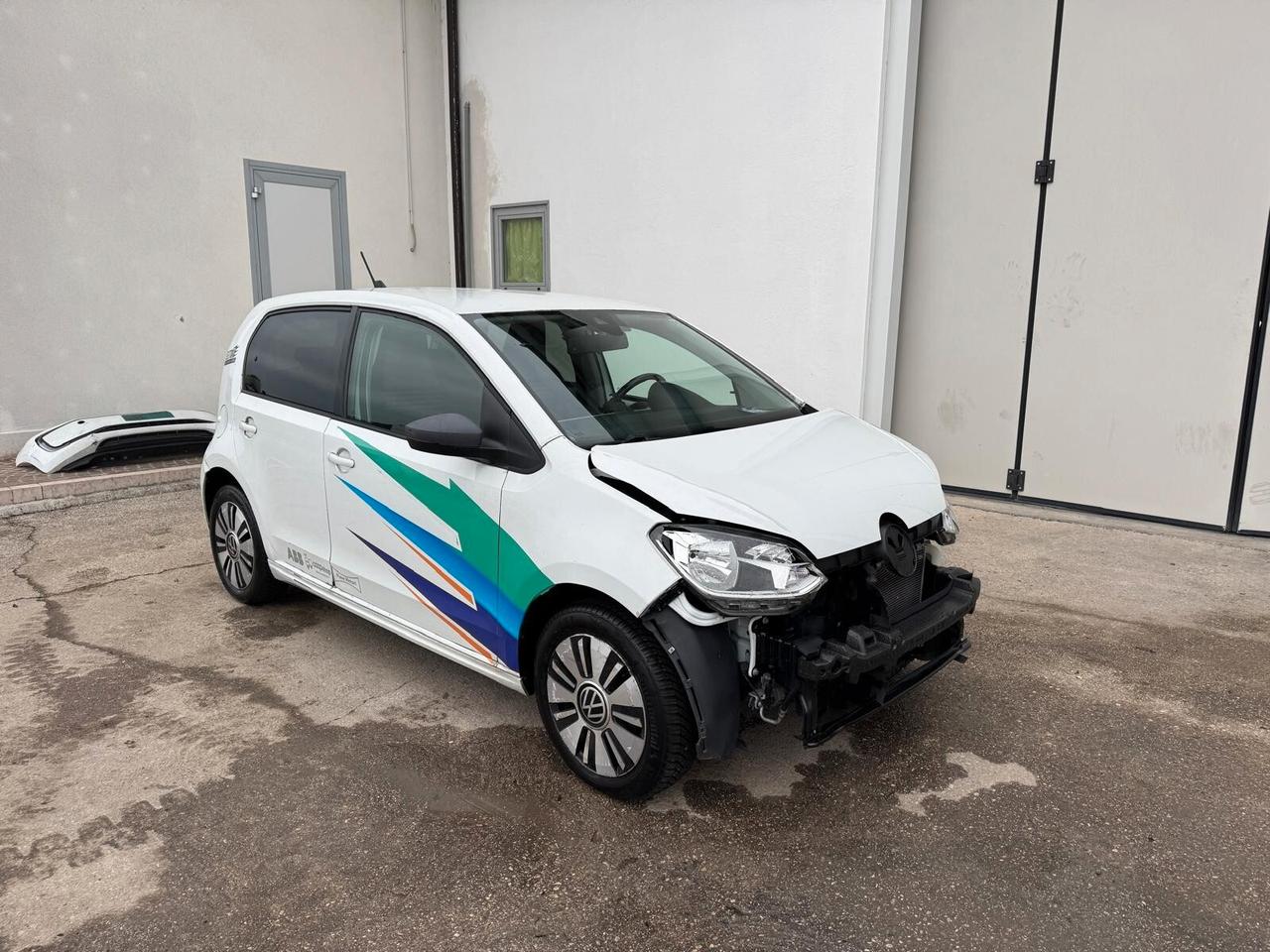 Volkswagen e-up! 5p FULL ELECTRIC INCIDENTATA