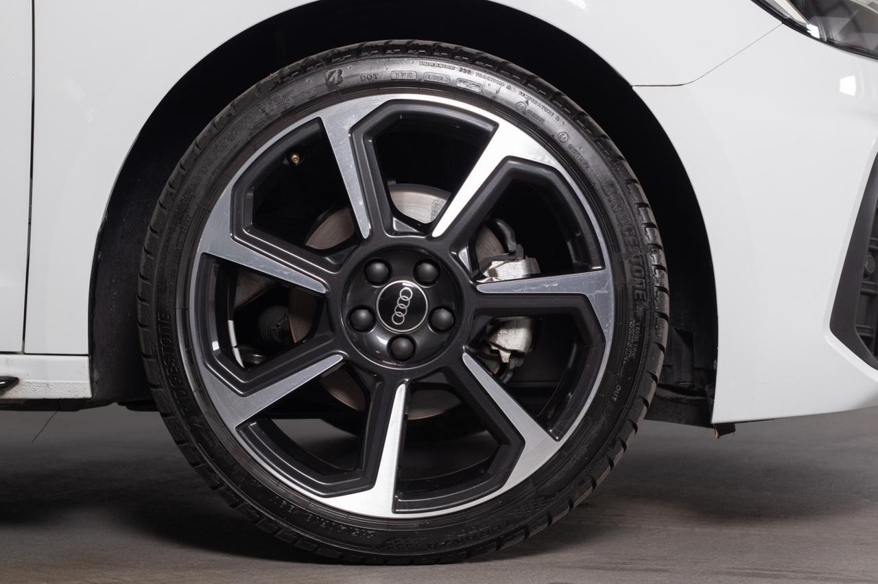 Audi A1 Sportback 30 Tfsi S-line S-tronic Identity Black