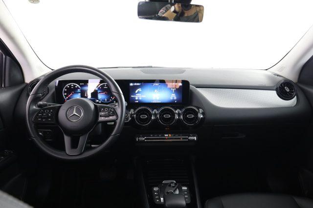 MERCEDES-BENZ CLA sse GLA GLA 180 d Automatic Business