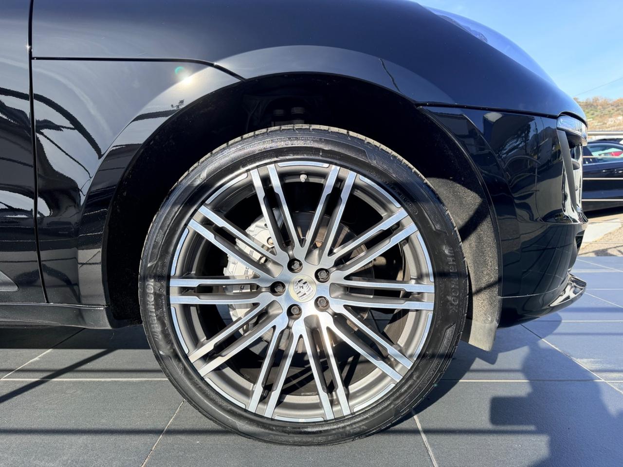 Porsche Macan 3.0 S Diesel black edition in garanzia