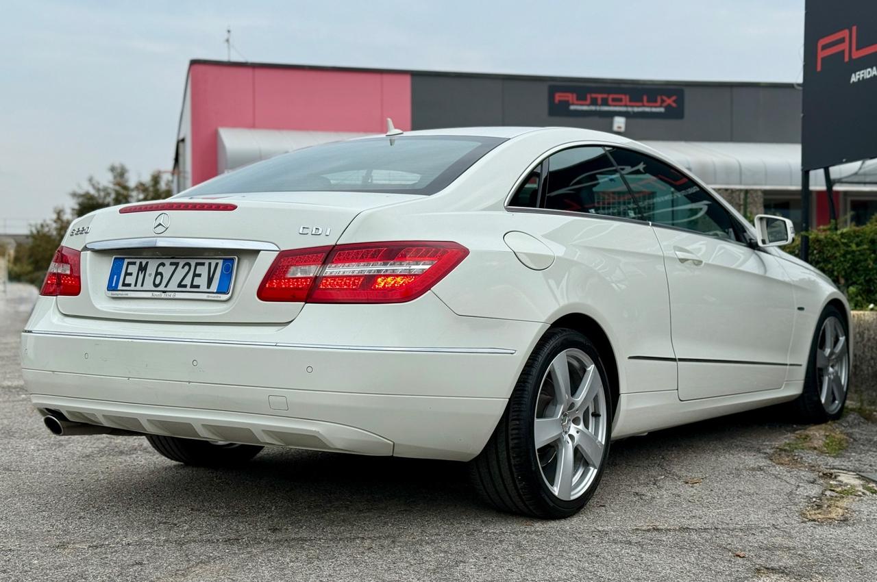 Mercedes-benz E 220 CDI Coupé BlueEFFICIENCY 2012