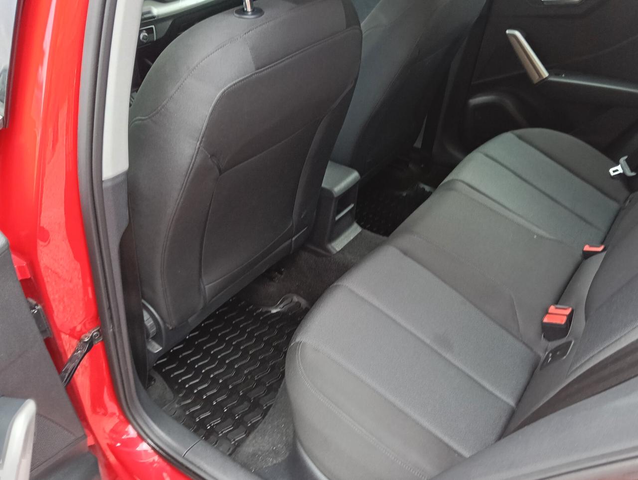 Audi Q2 30 TDI Business Design