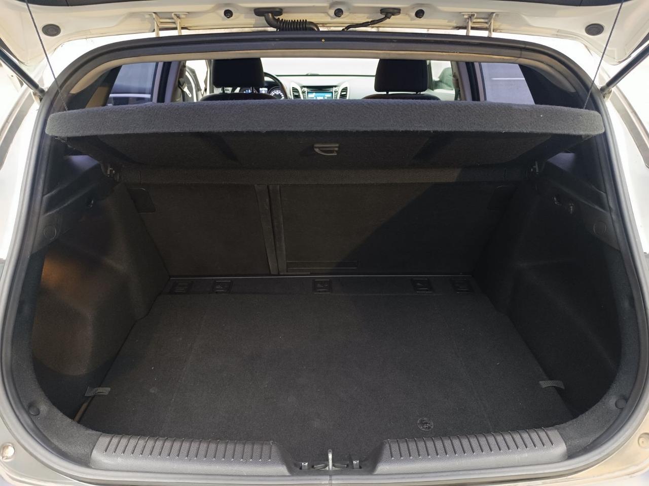 Hyundai i30 1.6 CRDi Business NAVIGATORE RETROCAMERA