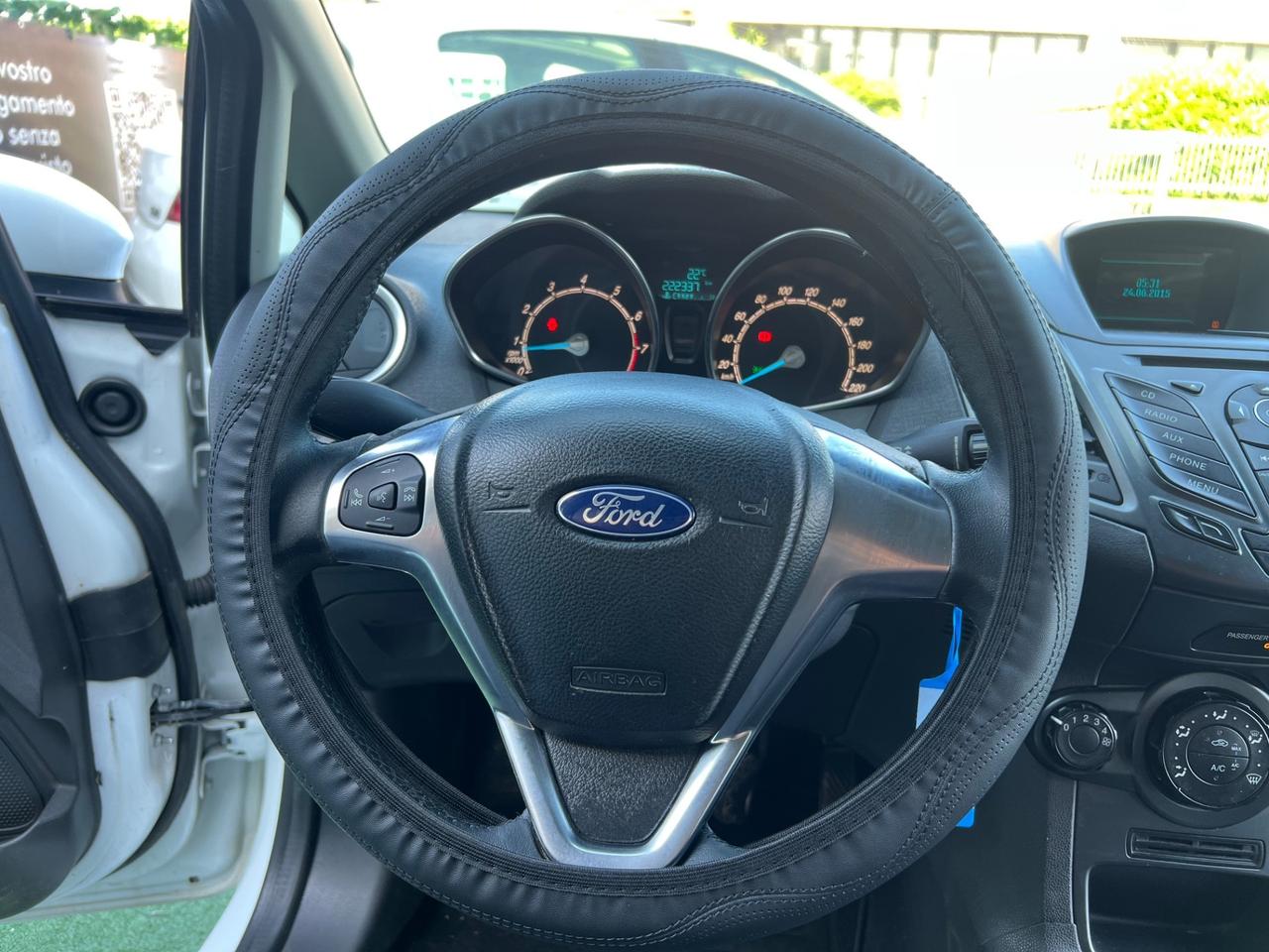 Ford Fiesta 1.2 60CV 5 porte Black & White Edition
