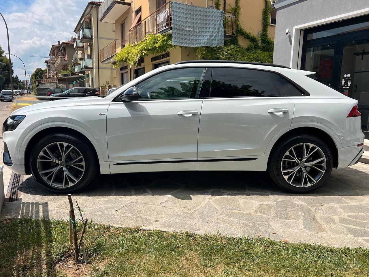 AUDI Q8 50 TDI 286cv QUATTRO TIPTRONIC SPORT
