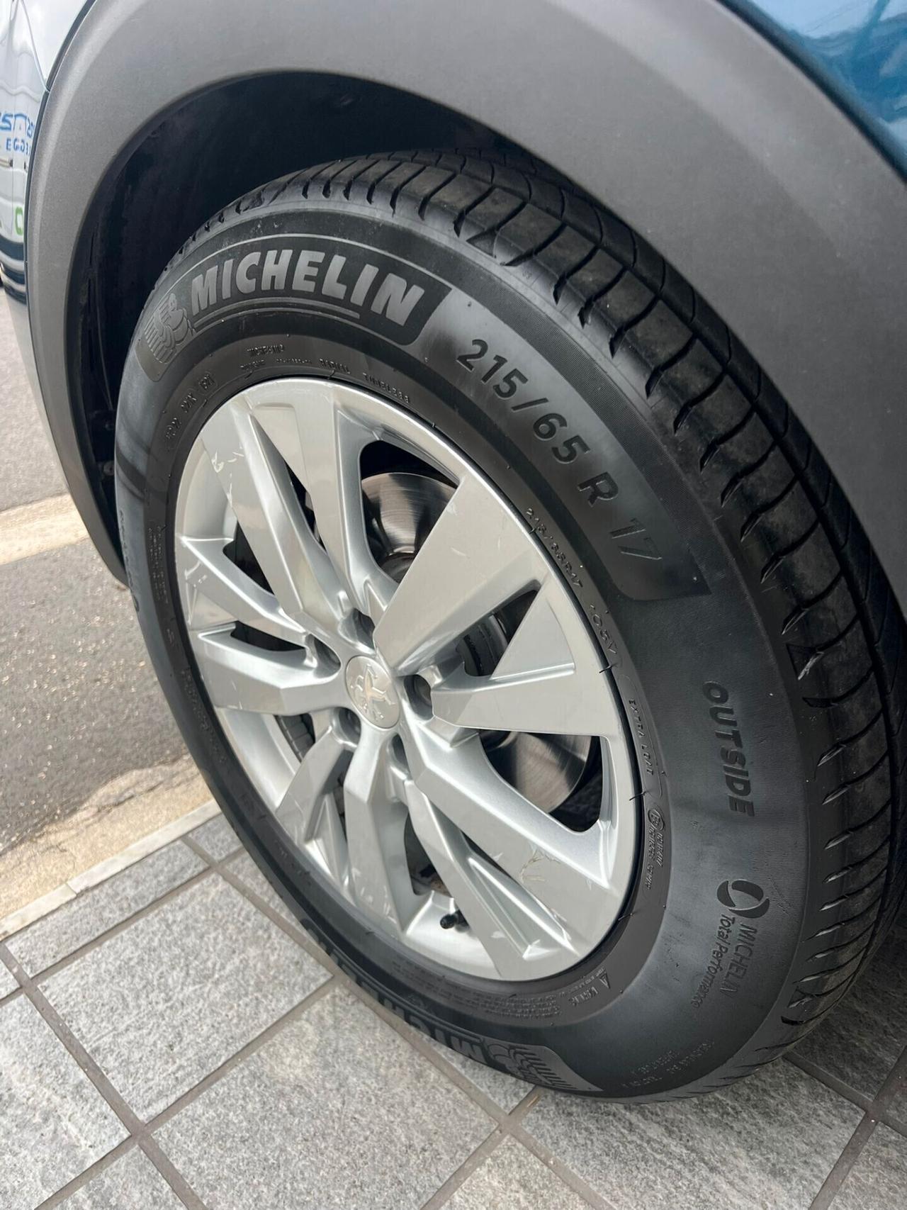 Peugeot 3008 BlueHDi 130 S&S EAT8 Allure Pack