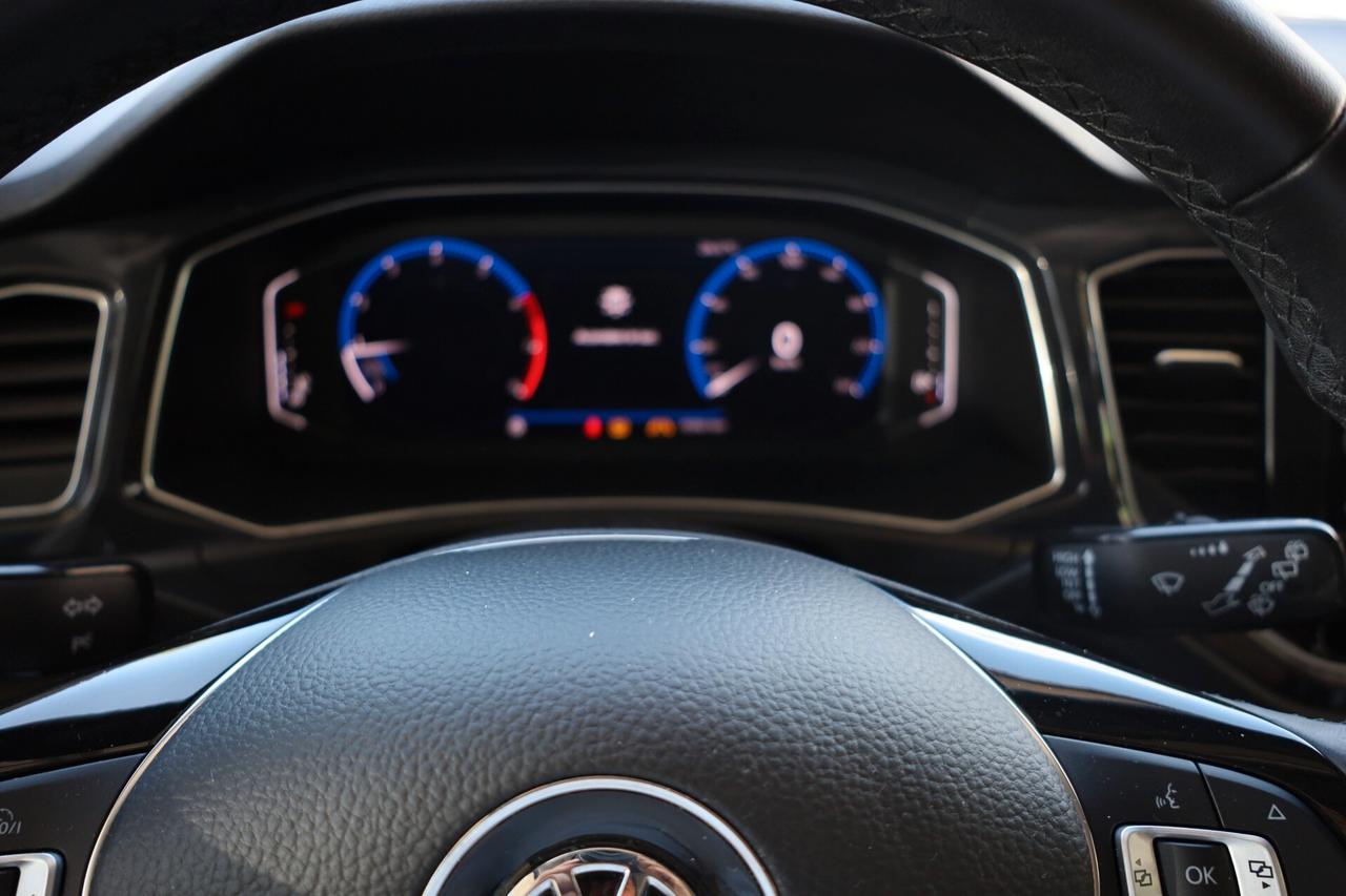 VOLKSWAGEN T-ROC 1.5 TSI ACT ADVANCED BlueMotion Technology