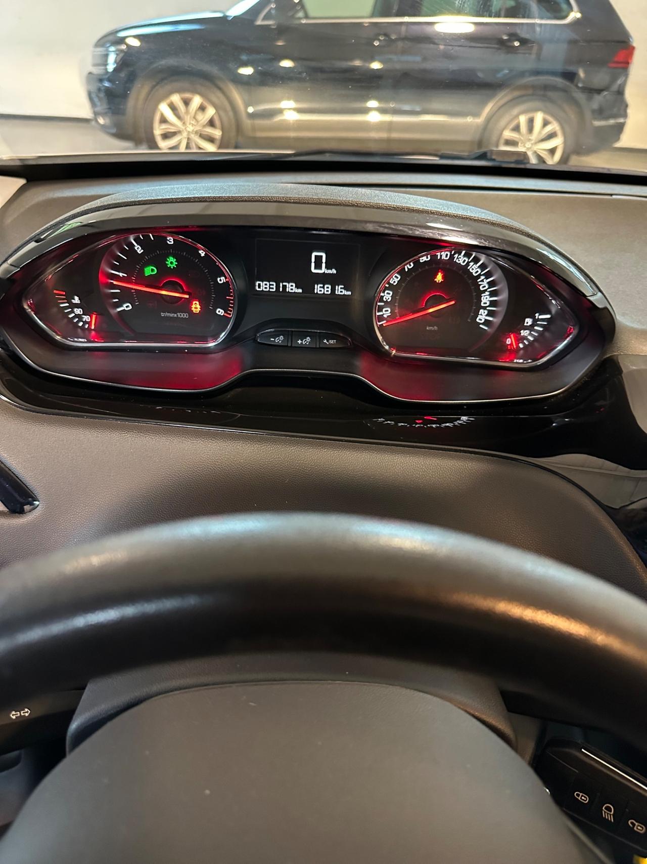 Peugeot 208 1.4 HDi 68 CV 5 porte Allure