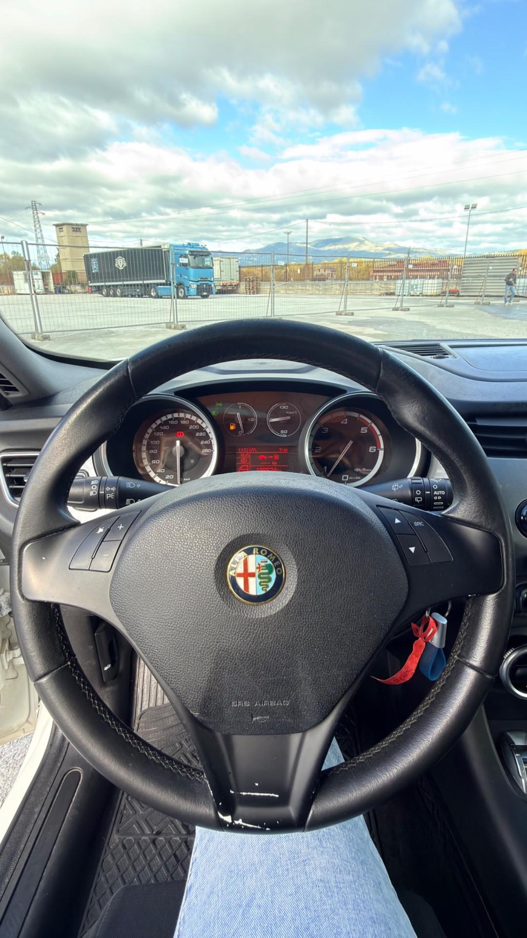 Alfa Romeo Giulietta 1.6 JTDM 105 cv Distinctive