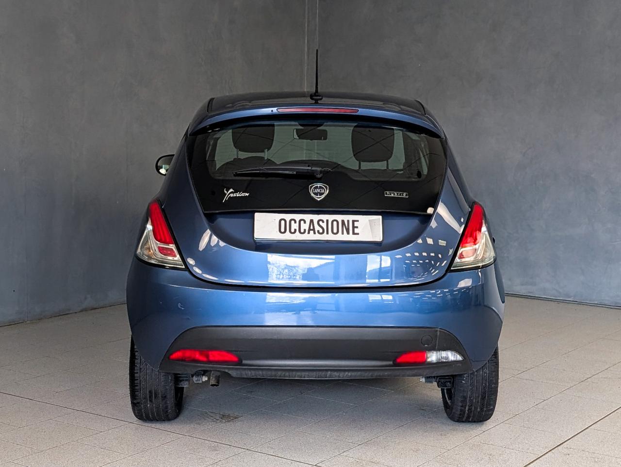Lancia Ypsilon 1.0 Hybrid 70cv Silver