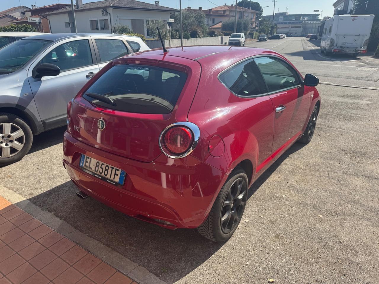 Alfa Romeo MiTo 1.4 105 CV M.air S&S Distinctive Sport Pack