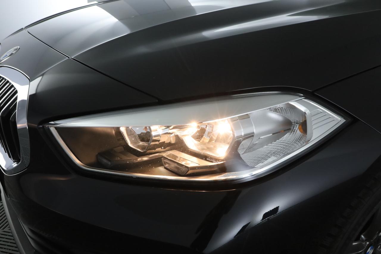 BMW Serie 1 (F40) 118d 5p. Business Advantage