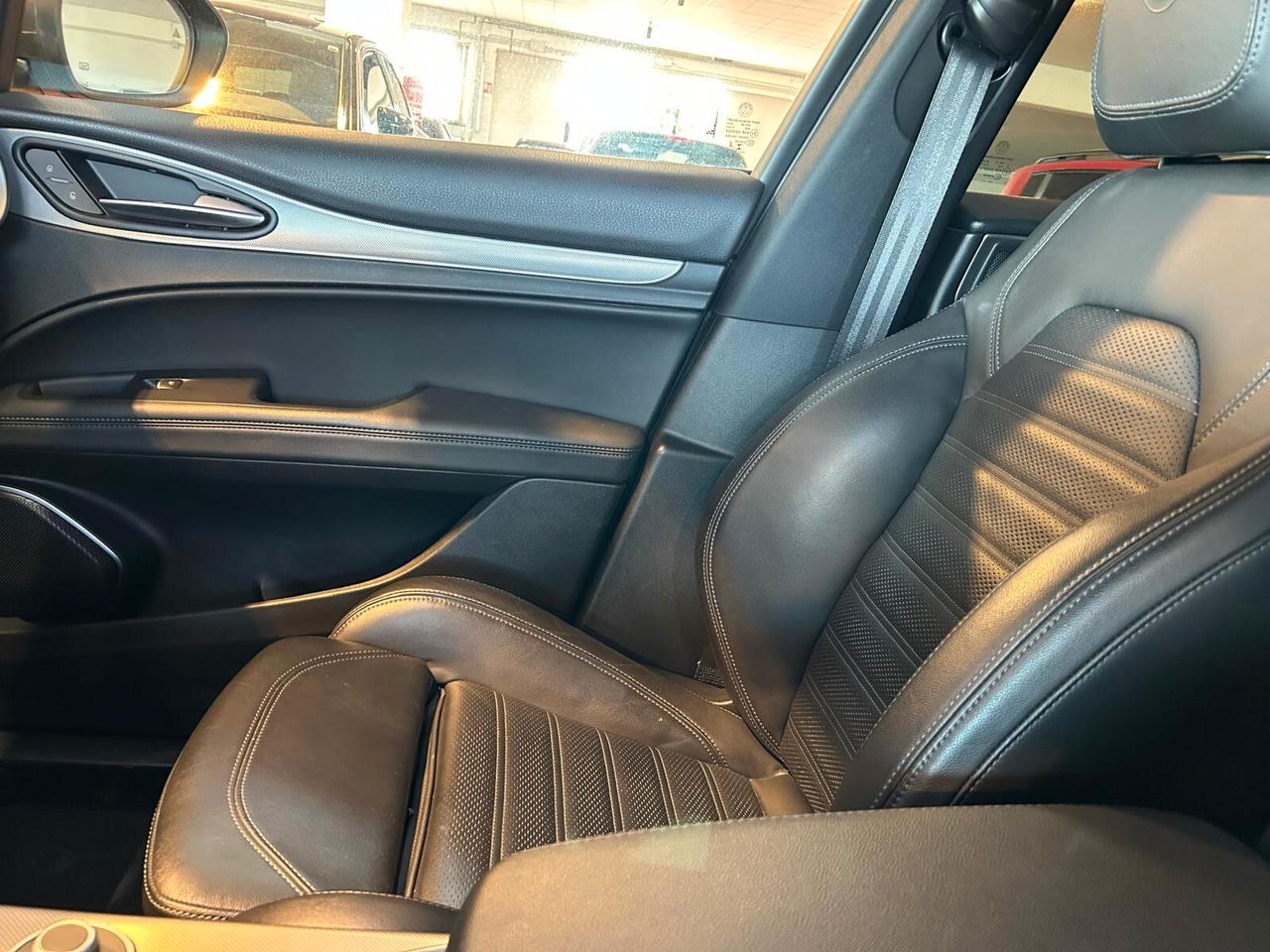 Alfa Romeo Stelvio VELOCE 2.2 Turbodiesel AT8 Q4 SPOTICAR