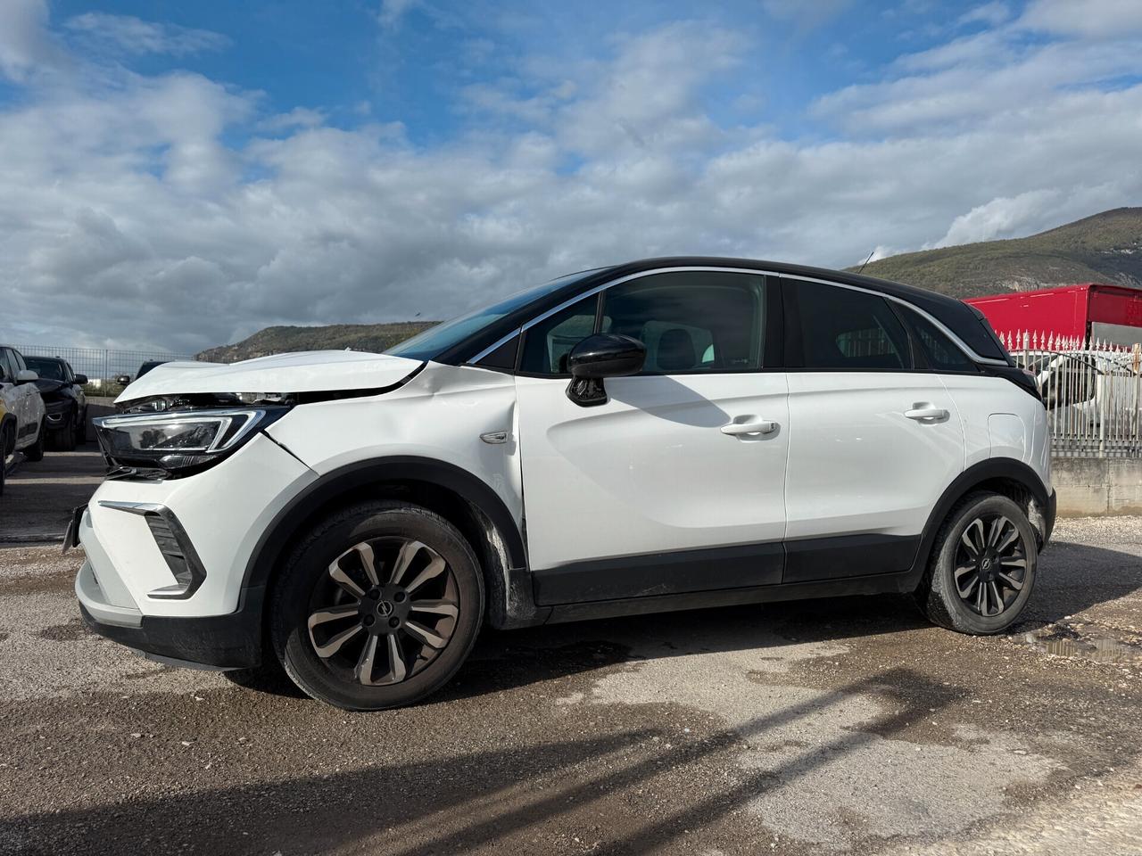 OPEL CROSSLAND 2022 1.2 BENZINA 83 CV *SINISTRATA