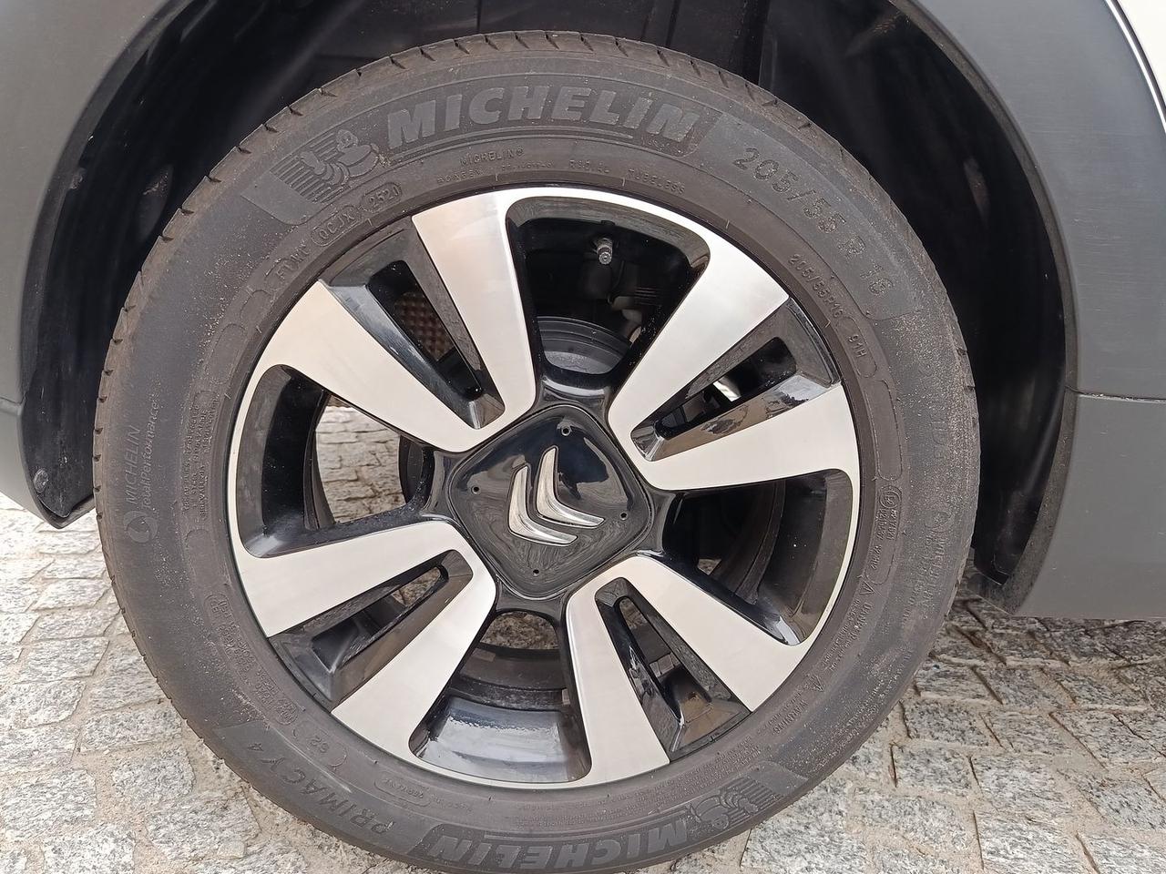 Citroen C3 1.2 PureTech 82 Shine #6840