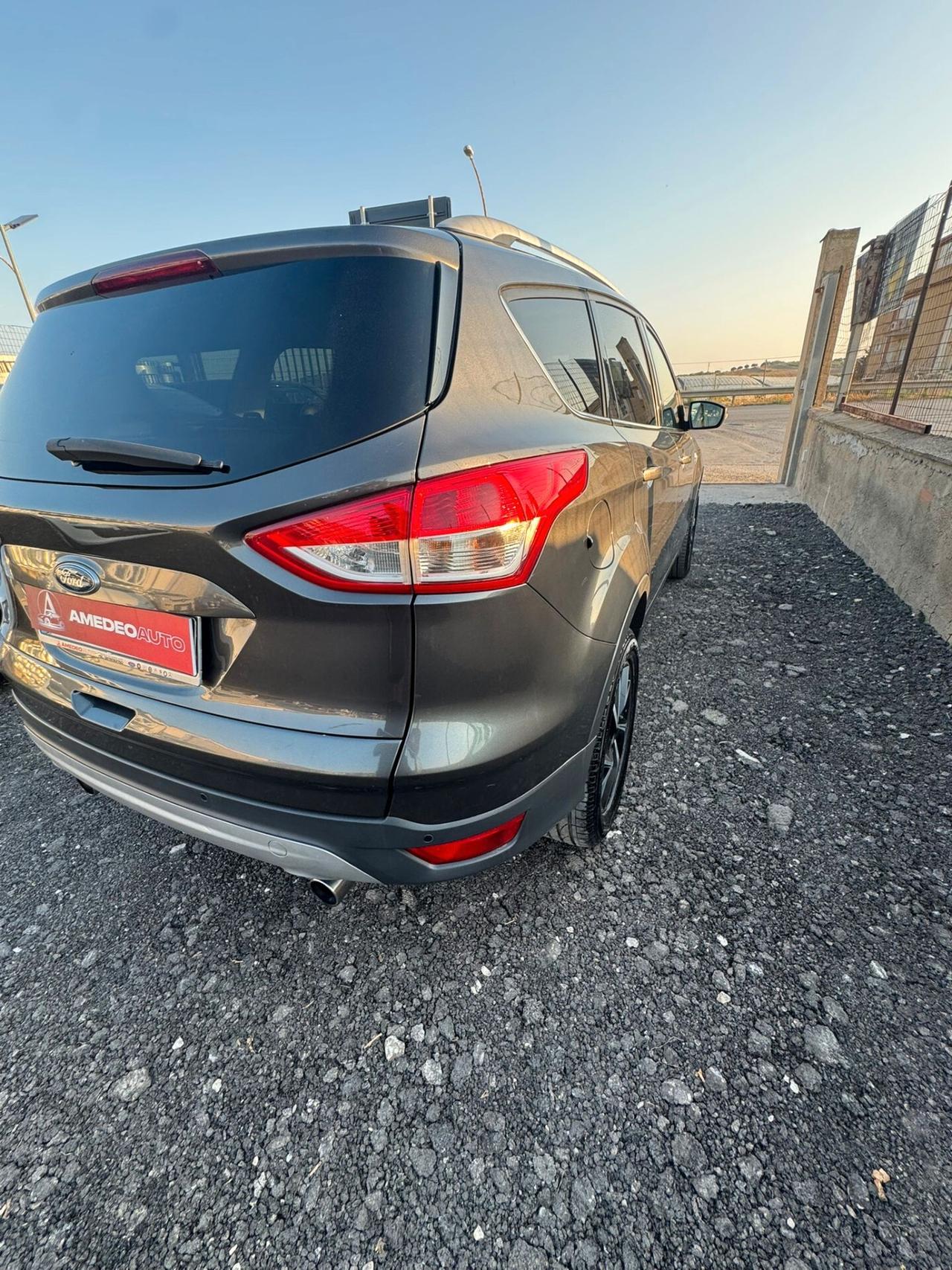 Ford Kuga 2.0 TDCI 150 CV S&S 4WD Powershift Titanium