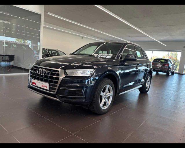 AUDI Q5 2.0 TDI quattro S tronic Business Sport