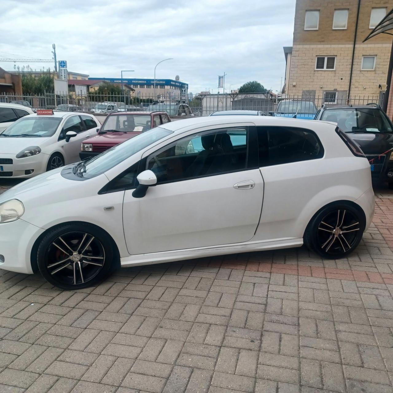 NEOPATENTATI BUONO STATO G. PUNTO 1.3 MJTD