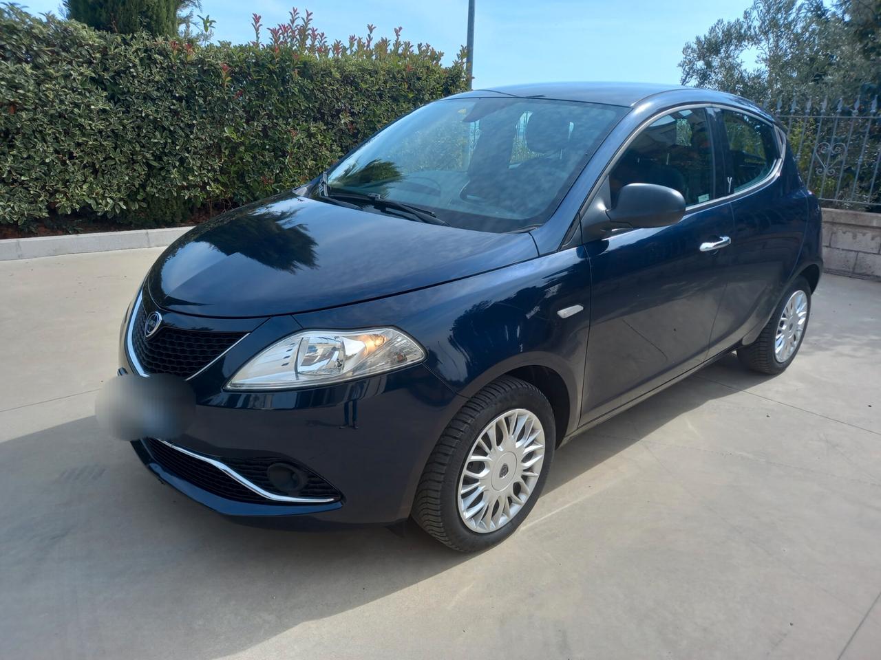 Lancia Ypsilon 1.2 69 CV