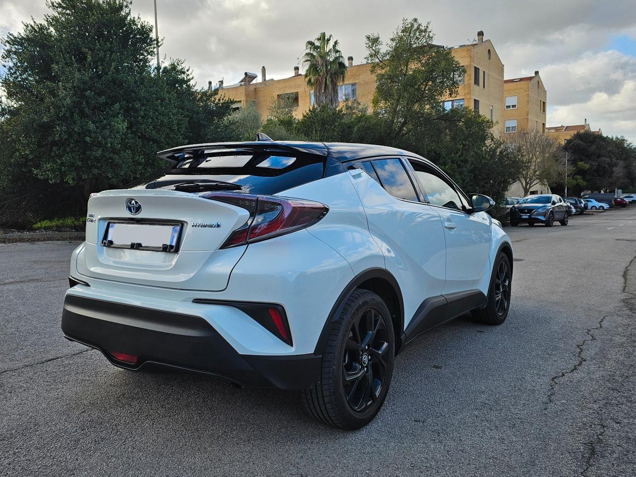 Toyota C-HR 1.8 Hybrid E-CVT Style