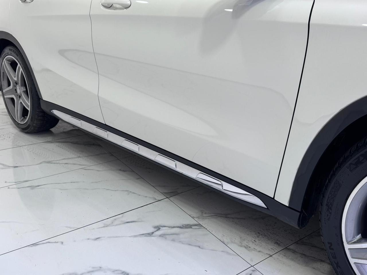 Mercedes-benz GLA 220 d Automatic -PREMIUM AMG-GARANTITA-2017