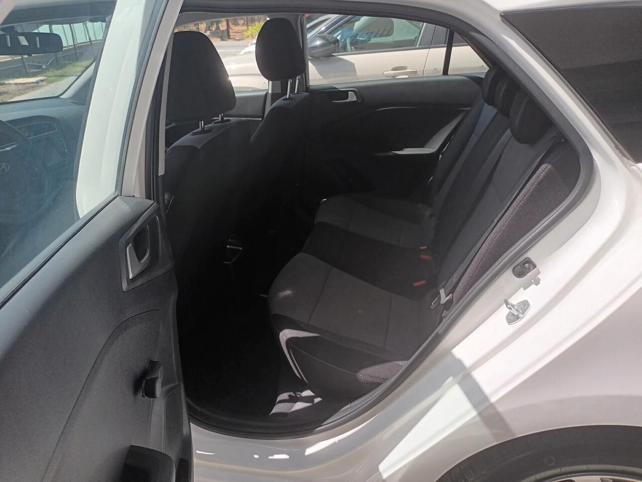Hyundai i20 GPL 1.2 Connect Line MPI 75 CV