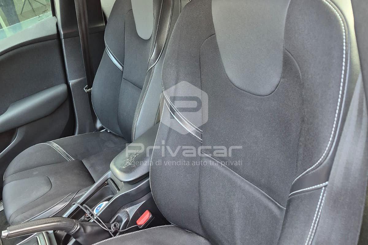 VOLVO V40 D2 1.6 Powershift Kinetic