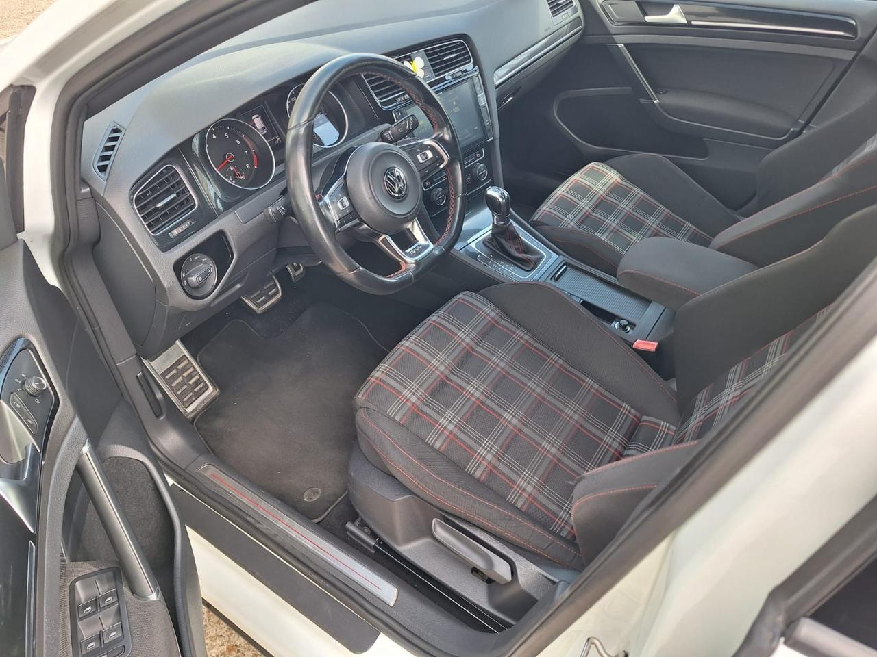 Volkswagen Golf GTI 2.0 TSI 5p. Automatico