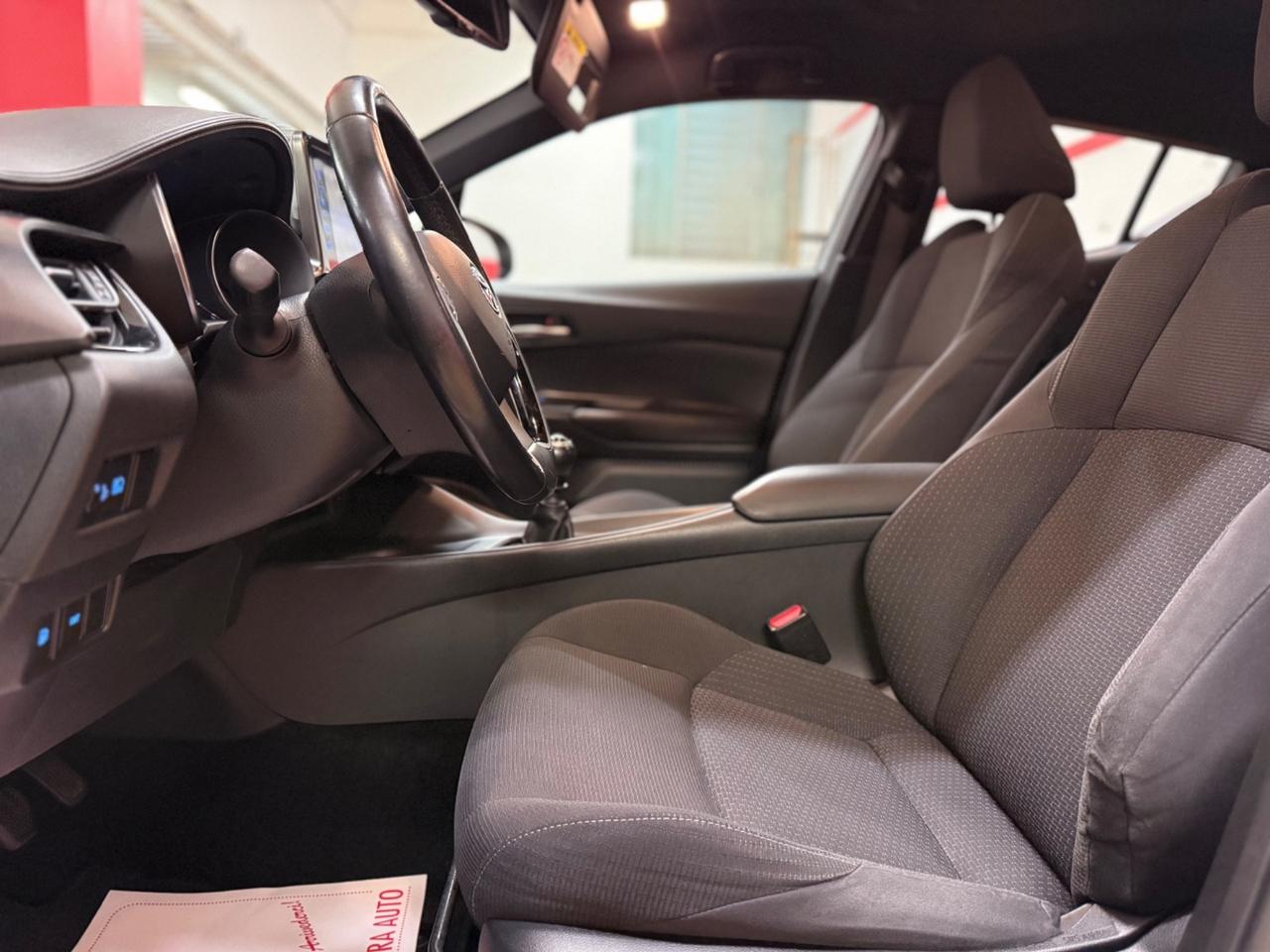 Toyota C-HR 1.2 Turbo Business