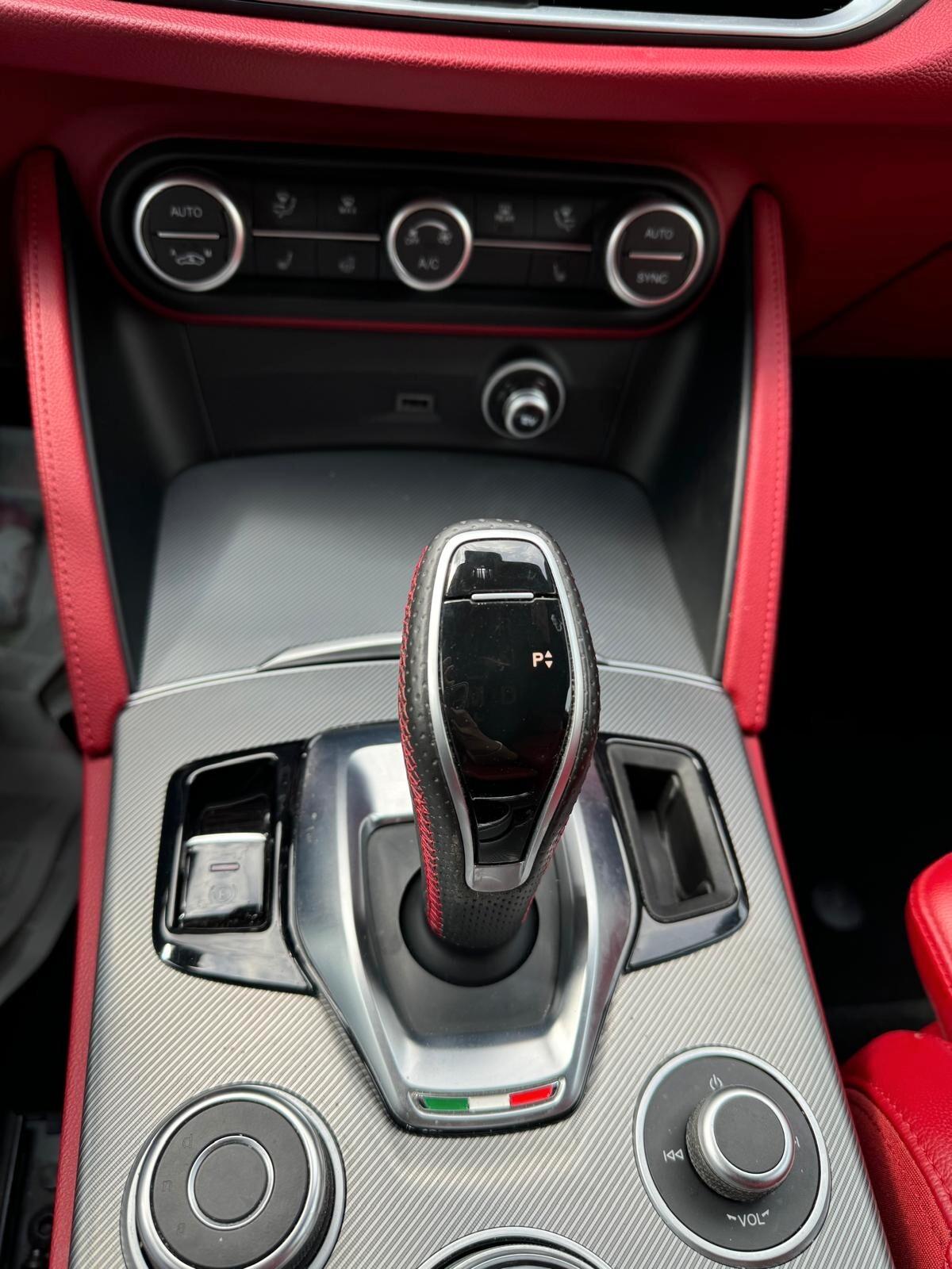 Alfa Romeo Stelvio 2.2 Turbodiesel 210 CV AT8 Q4 Veloce Tì